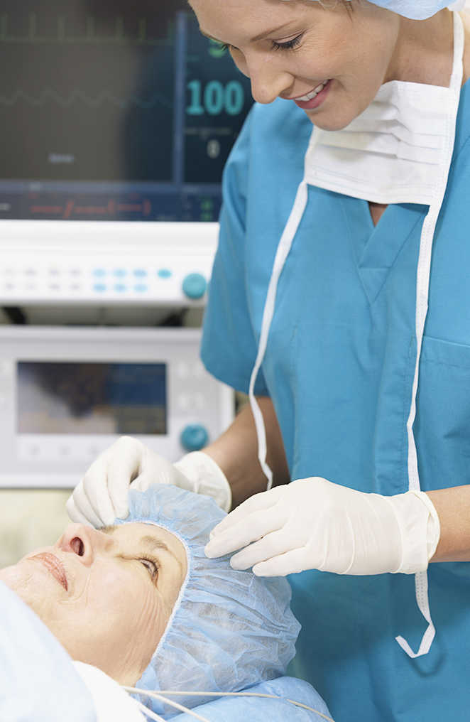 TRAITEMENT DE LA DMLA HUMIDE COMMENT SE DÉROULE UNE INJECTION INTRA-VITRÉENNE ?